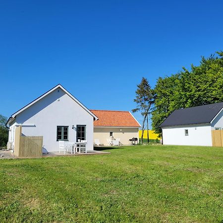 Litet Hus I Mysig By Naera Havet Villa Ystad Ngoại thất bức ảnh