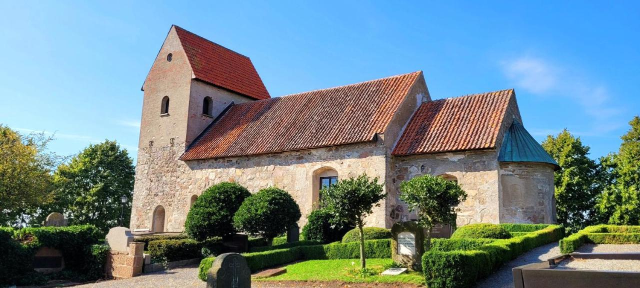 Litet Hus I Mysig By Naera Havet Villa Ystad Ngoại thất bức ảnh