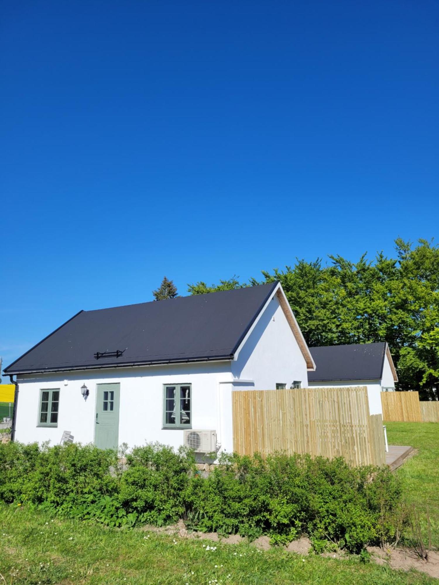 Litet Hus I Mysig By Naera Havet Villa Ystad Ngoại thất bức ảnh
