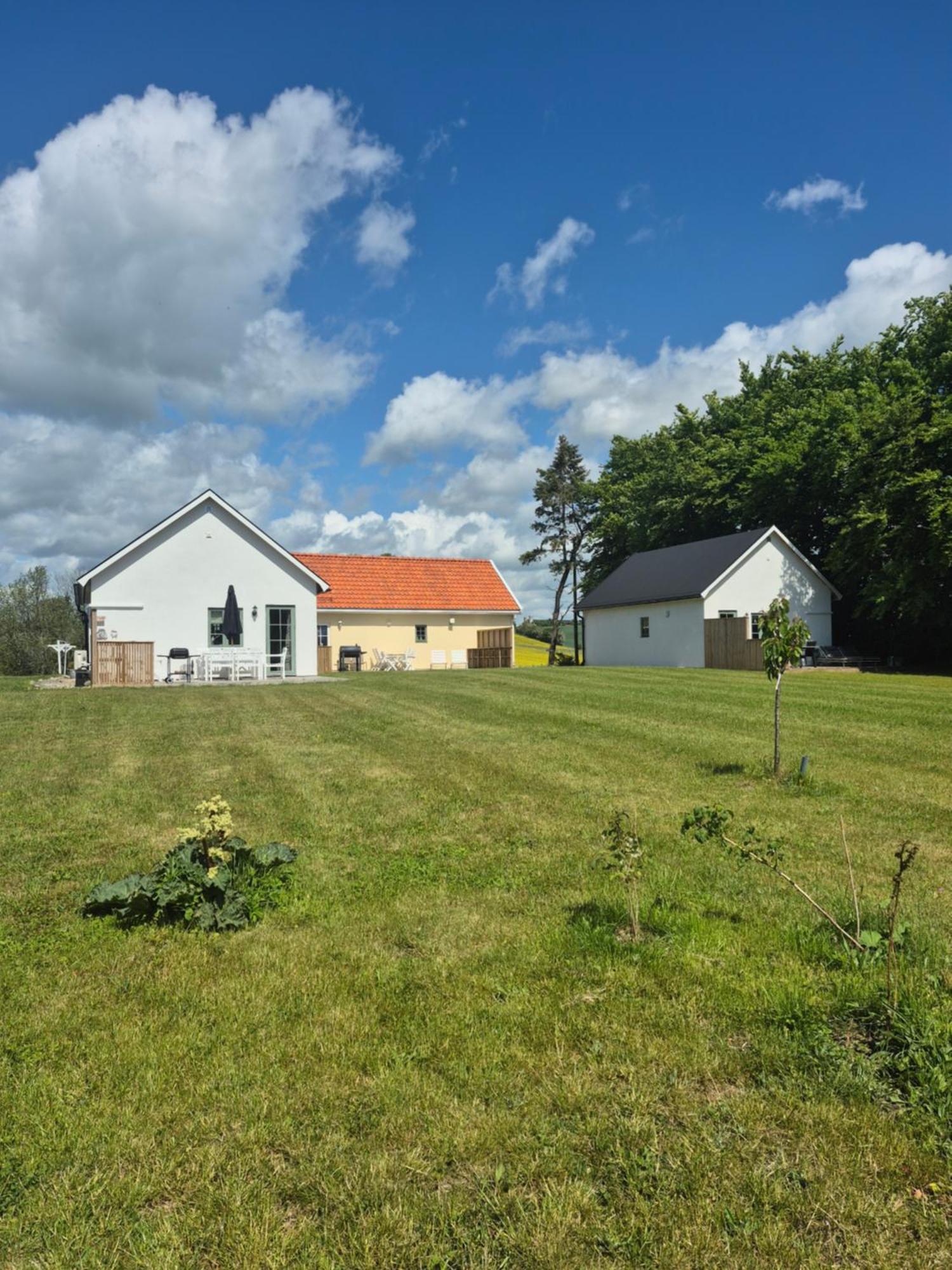 Litet Hus I Mysig By Naera Havet Villa Ystad Ngoại thất bức ảnh